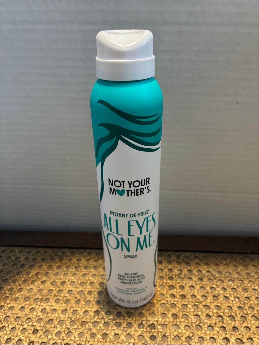 Not Your Mother's All Eyes On Me Teal & White Instant De-Frizz Spray 🆕
